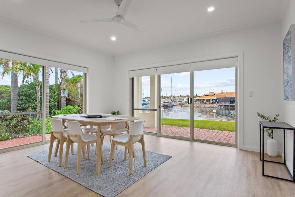 Waterfront Townhouse - Picturesque Marina Views Port Lincoln Exterior foto
